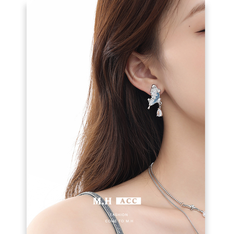 ins blue and white oil-dripping butterfly jewelry earrings, cool and elegant feminine high-end earrings, fashionable and versatile stud earrings wholesale Specification drawing