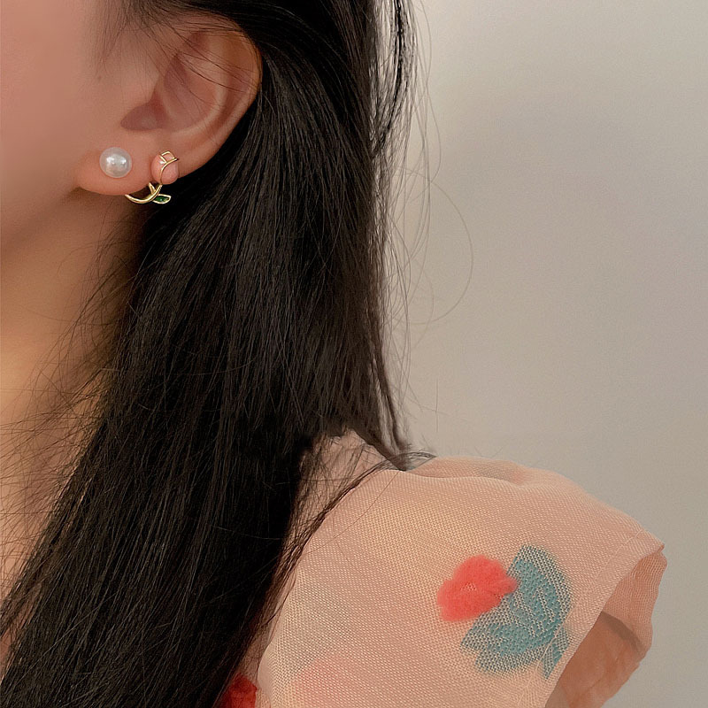 925 Silver Tulip Stud Earrings for Women, 2025 New trendy and light luxury earrings, niche earrings, no need to remove, high-end ear hooks Specification drawing