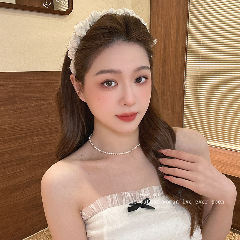 Pleated organza voluminous hairband 2025, new anti-slip lace facial cleansing headband with teeth, anti-slip pressure hairpin and hair accessory Application Scenario