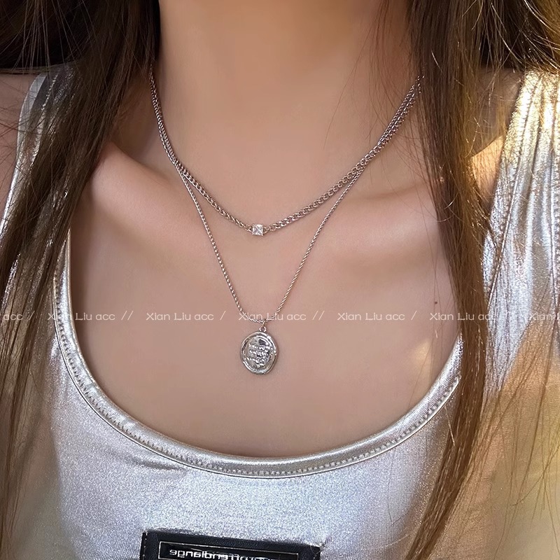 Double-layer retro round-plate necklace for women, 2023 new style, light luxury and niche design, collarbone chain neck Specification drawing