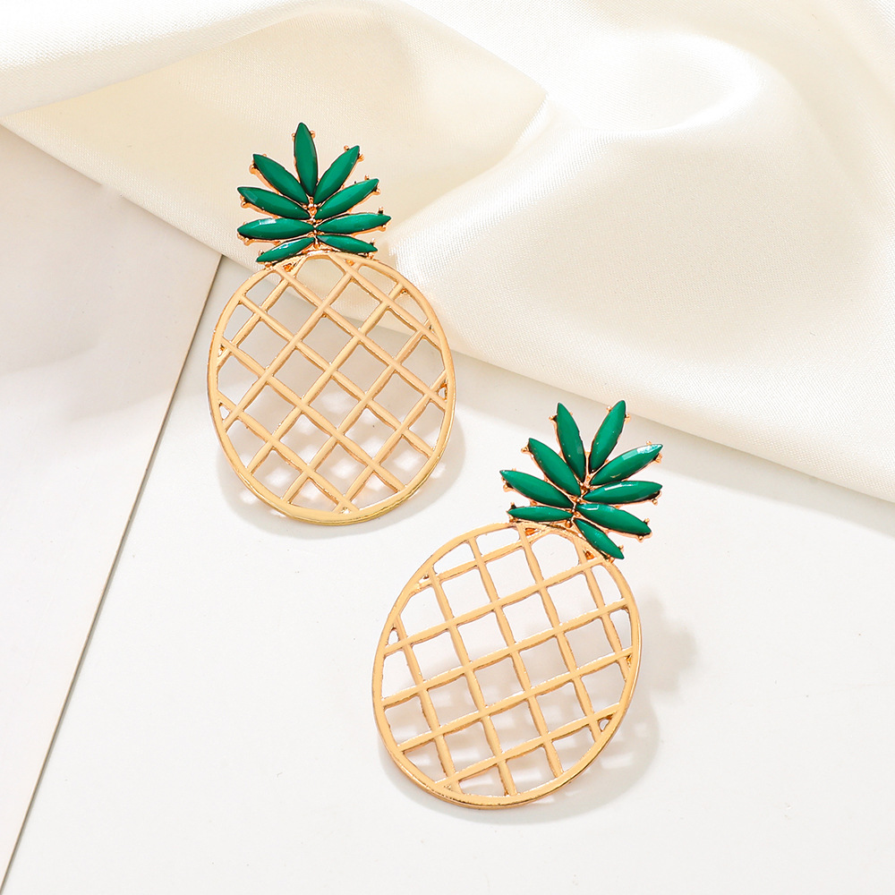 European and American ins hollowed-out pineapple earrings for women, sweet and fresh, with zircon fruit stud earrings set, are cross-border best-selling earrings Specification drawing