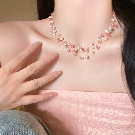 Colorful stone pearl necklace, Women's Summer 2025 new dopamine necklace accessory, light luxury and versatile collarbone chain Application Scenario