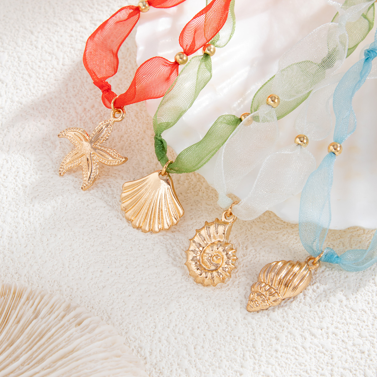 European and American cross-border jewelry ocean-style starfish scallop necklace, cute and fresh, mesh design collarbone chain necklace Application Scenario