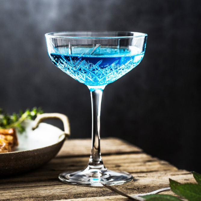 Imported glass champagne glasses, European tall glasses, home creative sparkling wine glasses, sparkling wine glasses, sweet wine cocktail glasses details Picture