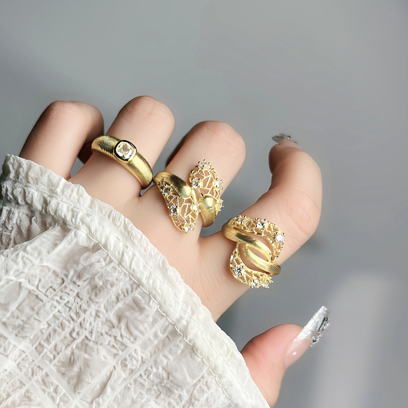 Cross-border European and American style retro three-dimensional lace hollowed-out opening ring for women, exquisite brushed, elegant and high-end ring trend details Picture
