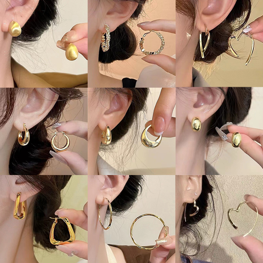 Wholesale of classic and retro European and American metal earrings, cold and cool style for women on Instagram, and high-end earrings for socialites details Picture