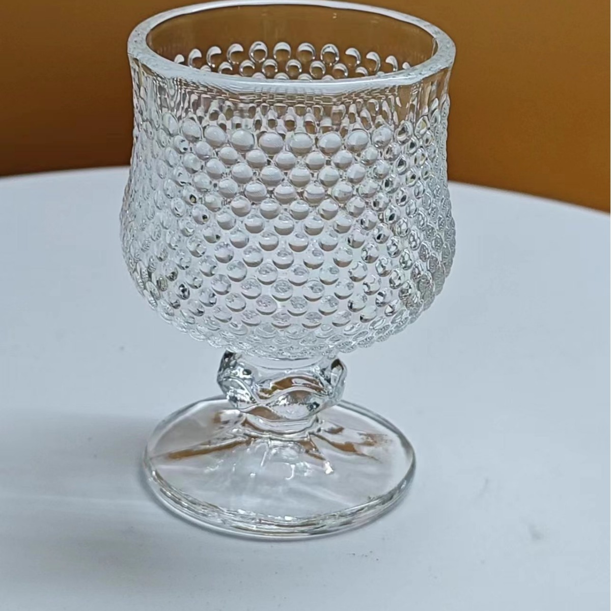 European-style embossed engraved small wine glasses, tall one-sipped cups, spirits cups, restaurant household foreign wine glasses, diamond white wine cups Specification drawing