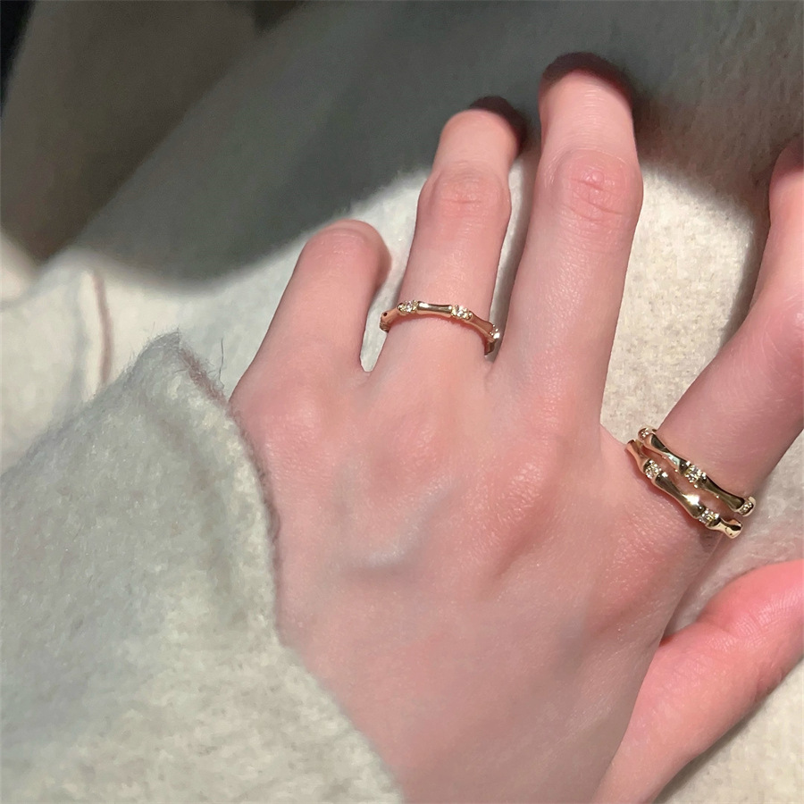 The new butterfly bamboo joint zircon pearl ring for women exudes a light luxury and high-end feel. It is unique and stylish, with an open ring tail ring Specification drawing