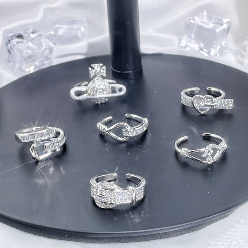Light luxury and high-end, full diamond belt buckle open ring, women's paper clip, elegant and fashionable, ins cold style index finger ring Application Scenario