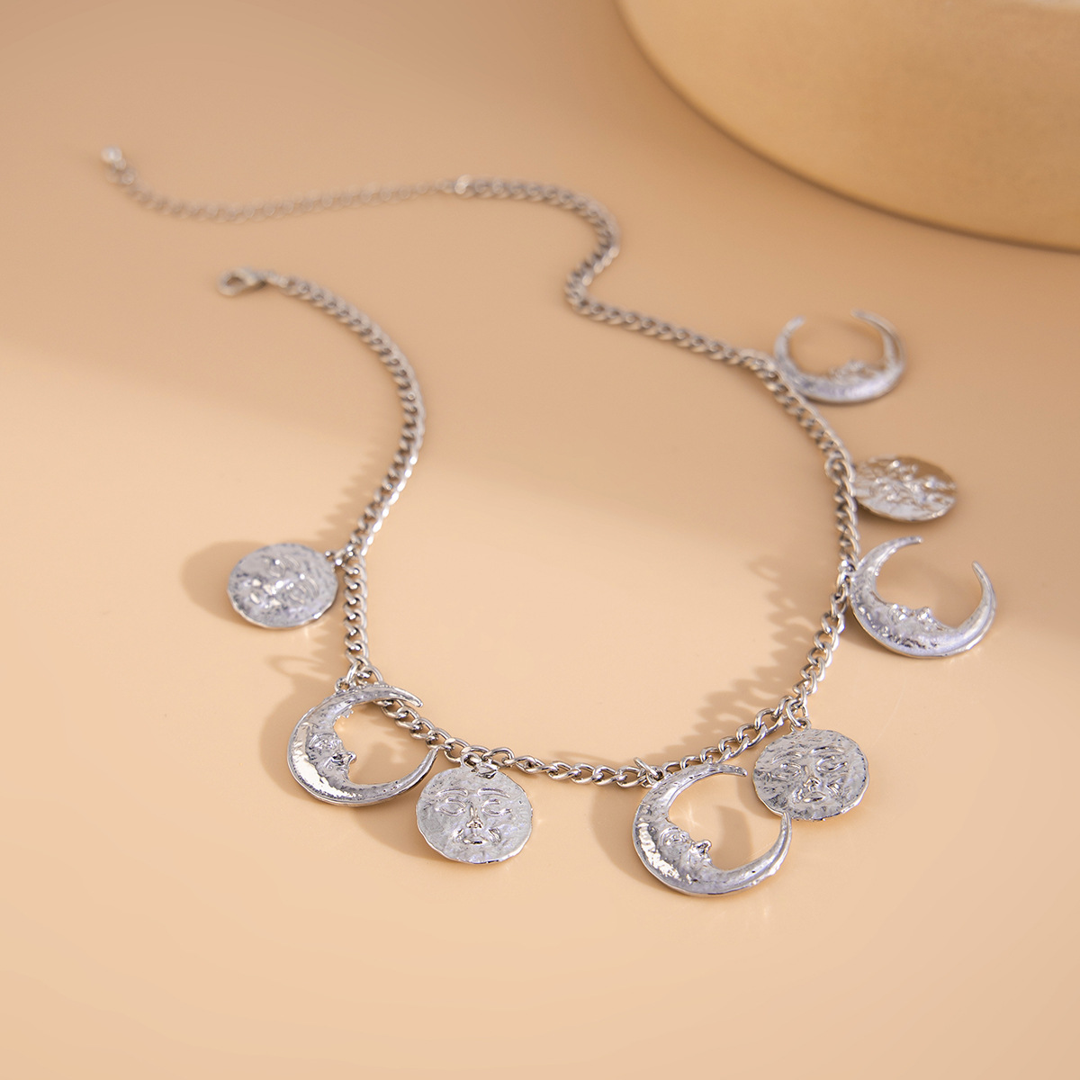 European and American cross-border jewelry, exaggerated geometric cold style personalized necklaces, star and moon tassels, human figure pendants, metal necklaces Application Scenario