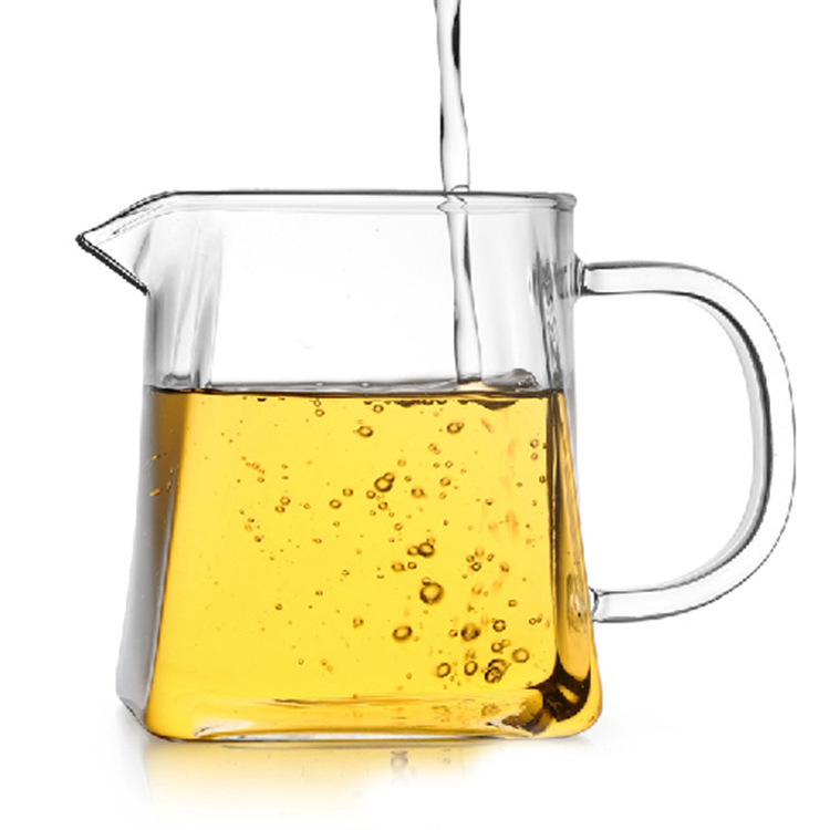 Transparent glass fair cup, household thickened high-temperature resistant large tea tray, tea divider, tea cup, Gongfu tea set accessories Item Picture