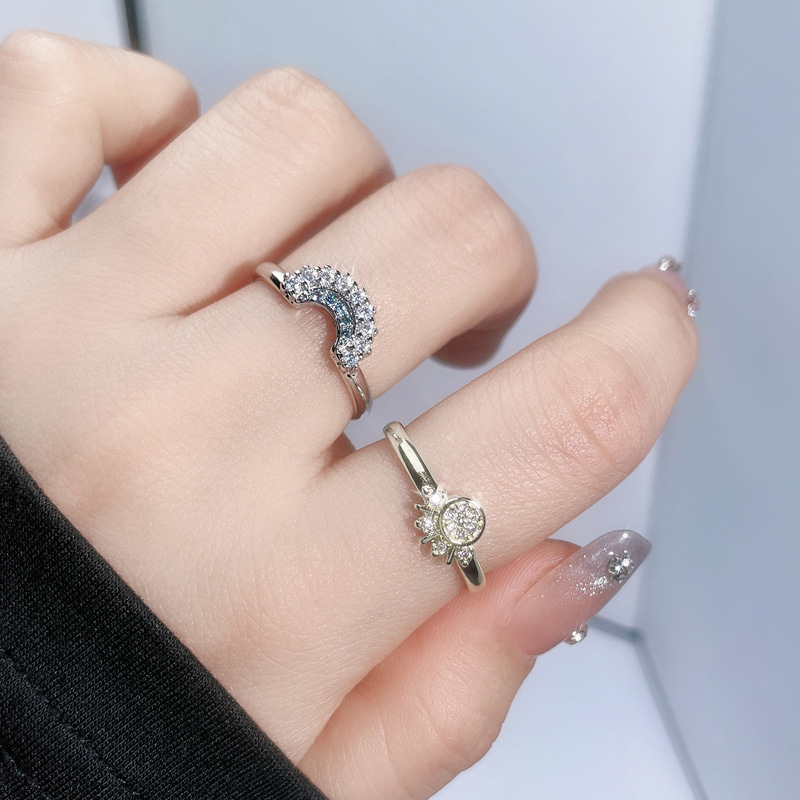 Pan Family's new sun and moon stackable combination two-color ring, full of diamonds, sweet and cool style, couple personality and fashion set ring trend details Picture
