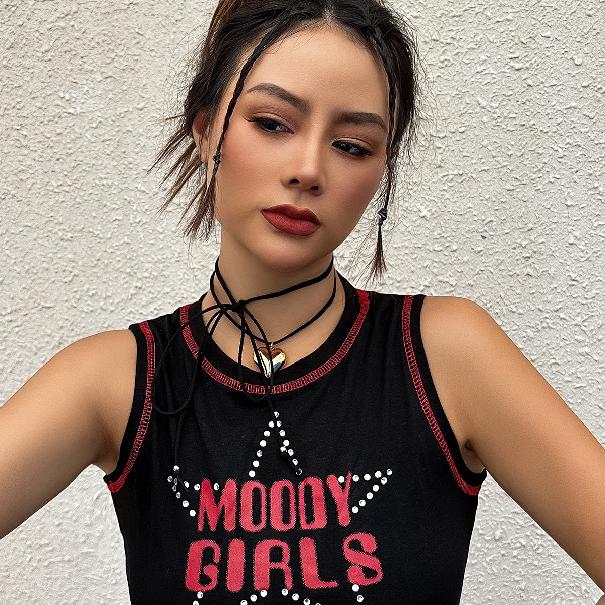 European and American cross-border jewelry black rope small heart pull-out sweet and cool choker punk personality retro collar velvet necklace details Picture