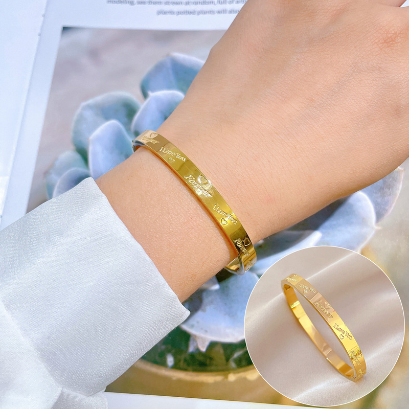 【 All-titanium Steel 】 European and American INS style heart-shaped titanium steel bracelet, minimalist cross-border retro fashionable stainless steel jewelry full figure
