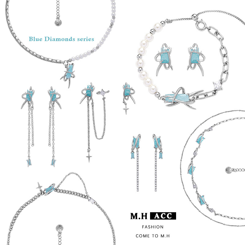 Spring and summer blue geometric necklace for women wholesale, personalized, elegant, fashionable and versatile sweater chain, light luxury and cold style accessory full figure