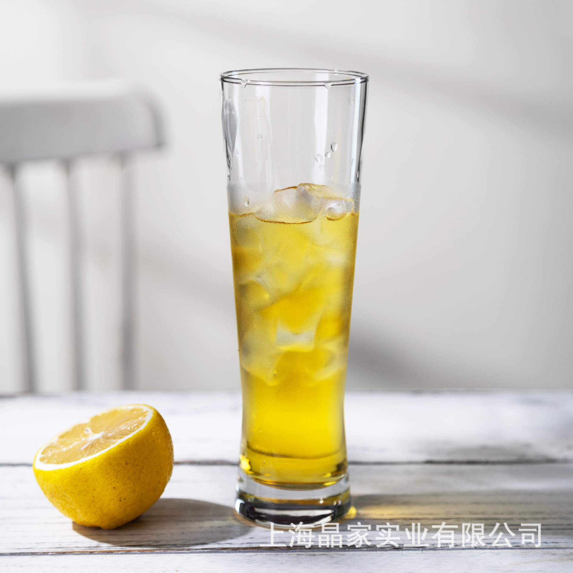 Bar craft beer mugs, creative cloud-patterned slim waist glass cups, home juice cups, cold drink cups are available for wholesale with LOGO printing full figure