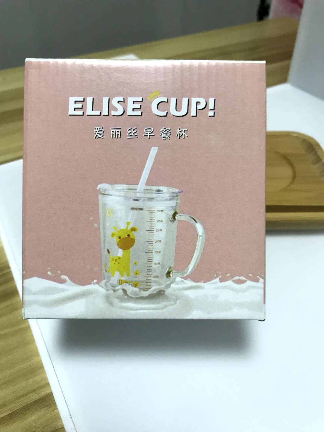 Children's milk cups, straws with LIDS, handles, graduated glass cups, cartoon breakfast cups, juice cups, advertising gifts Application Scenario