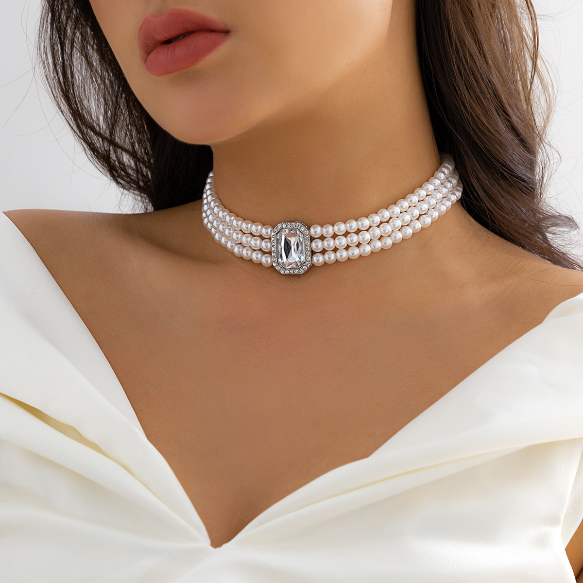 European and American cross-border jewelry, simple French imitation pearl collarbone chain necklace, sweet and cool style, niche heart-shaped pendant necklace Specification drawing