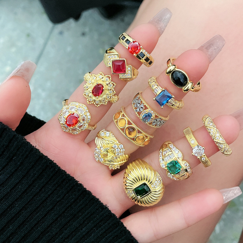 Medieval court-style hollowed-out pattern fashionable open ring, sweet and cool lace light luxury high-end cross-border index finger ring Application Scenario