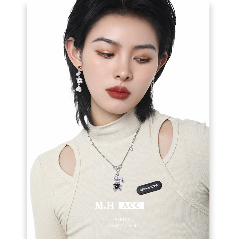 New Devil Rabbit earrings, designed by female hip-hop hot girls and Internet celebrities, 925 silver needle stud earrings, exquisite wholesale on Instagram, trendy earrings details Picture