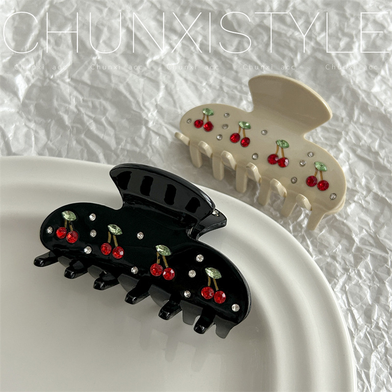 emijay's same cherry pie hair clip for the back of the head, sweet and cute cherry diamond-encruted acetic acid hair accessory Application Scenario
