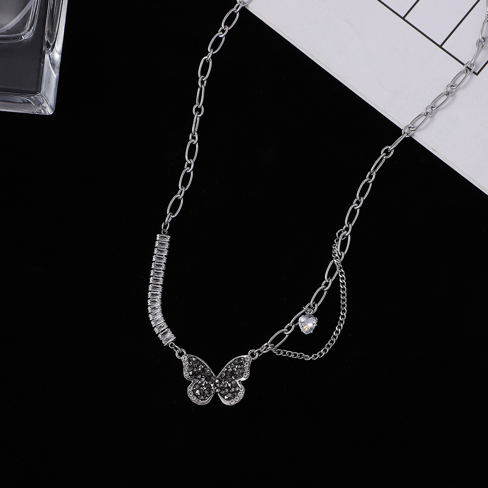 Dark-themed titanium steel non-fading necklace for women, hip-hop chain necklace with a unique design sense, collarbone chain accessory details Picture