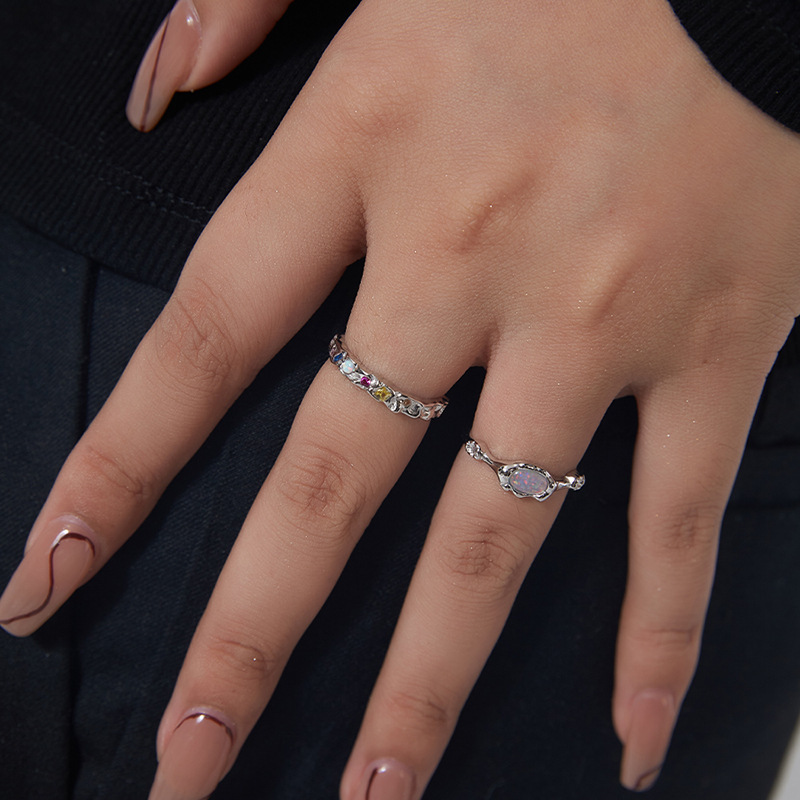 The donut series features a niche design with a high-end feel. It's a cool and cool female style ring with an adjustable opening. It's a new trend Application Scenario