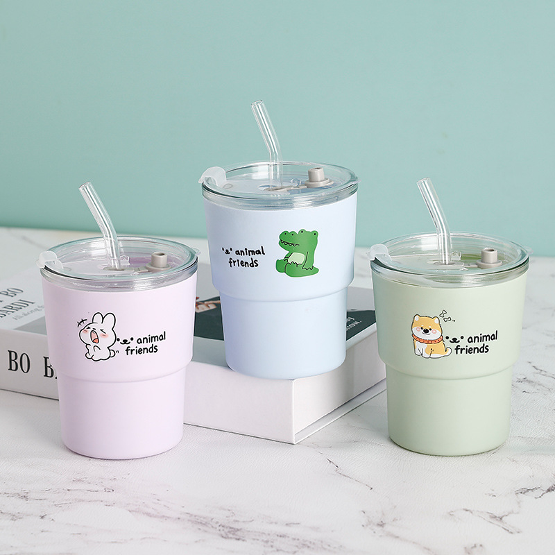 Cartoon glass coffee cup, girls' high school appearance level, double-layer water cup with straw, mug with lid, anti-scald water cup, beverage cup Application Scenario