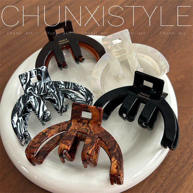 ins Simple semi-circular acetate hair clip for women 2024 new high-end style, elegant shark clip at the back of the head full figure