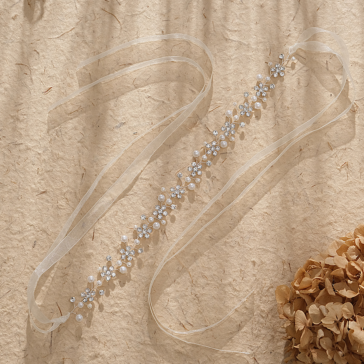 New minimalist style hair bands and headbands from Europe and America, handcrafted rhinestone and pearl bridal hair bands, photo studio photo shoots, wedding accessories Specification drawing