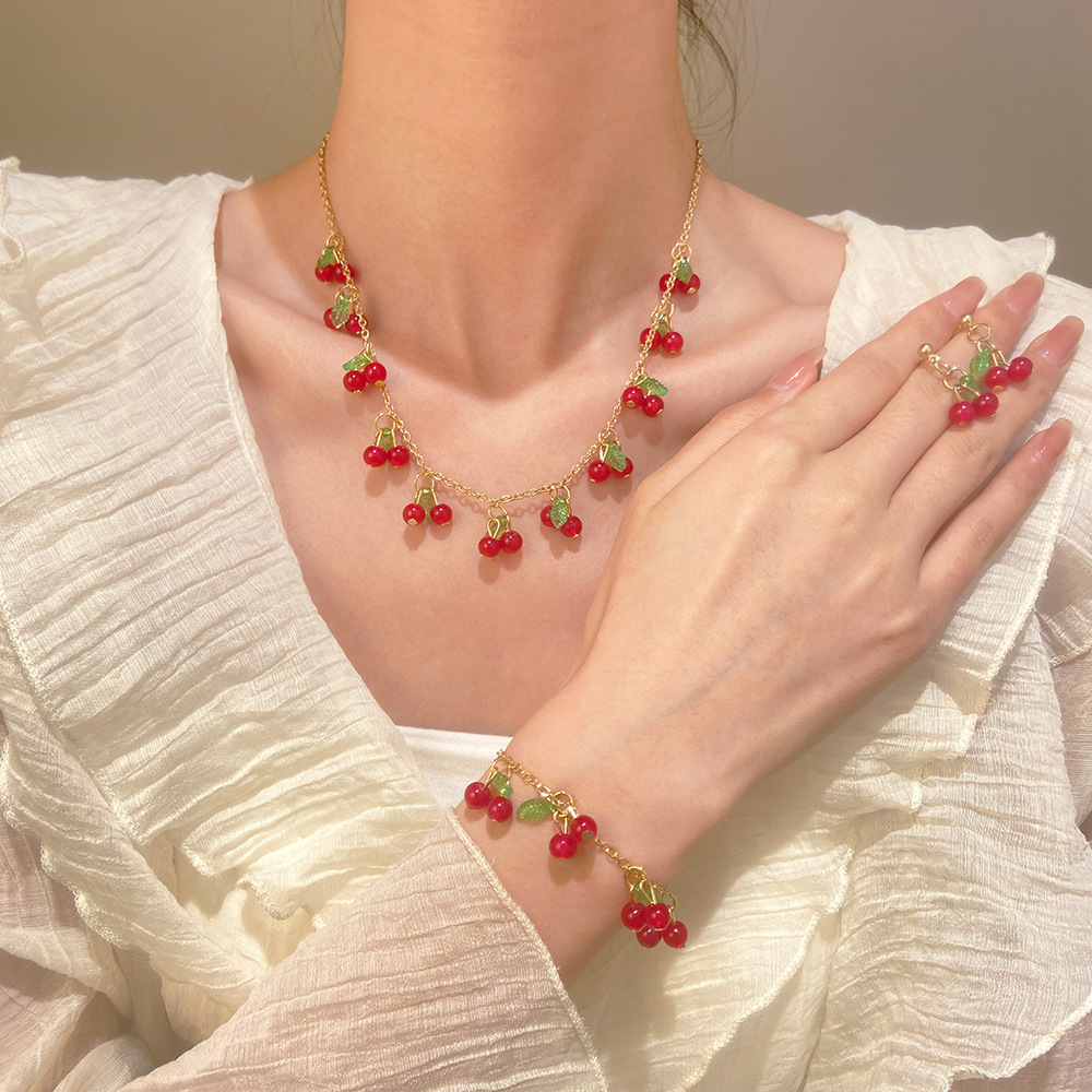 ins Acrylic strawberry leaf Cherry Necklace bracelet Ring Summer Jewelry Set Women's high-end three-piece set Application Scenario