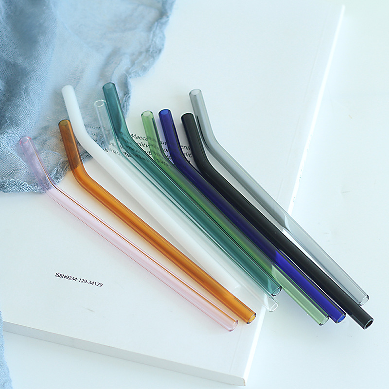 Colored glass straws with curved mouths, high borosilicate glass straws for drinking milk tea, household mixed straws Application Scenario