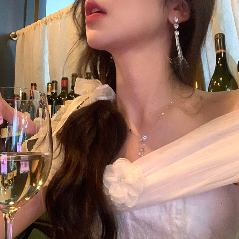 Zircon heart-shaped tassel earrings for women 2024 New bestseller, unique long stud earrings, light luxury, niche and high-end style earrings details Picture
