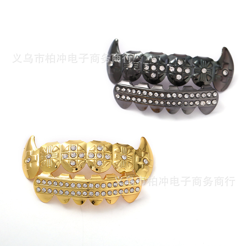 18k electroplated diamond-encrusted trendy hip-hop braces for both men and women, European and American Halloween tiger teeth, vampire dentures, and sharp teeth details Picture