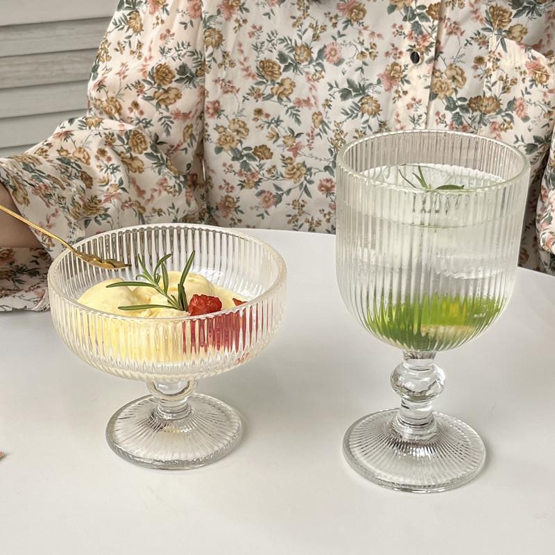 Retro InS-style vertical patterned tall leg ice cream cup, glass dessert cup, ice cream cup, striped tall leg glass water cup full figure