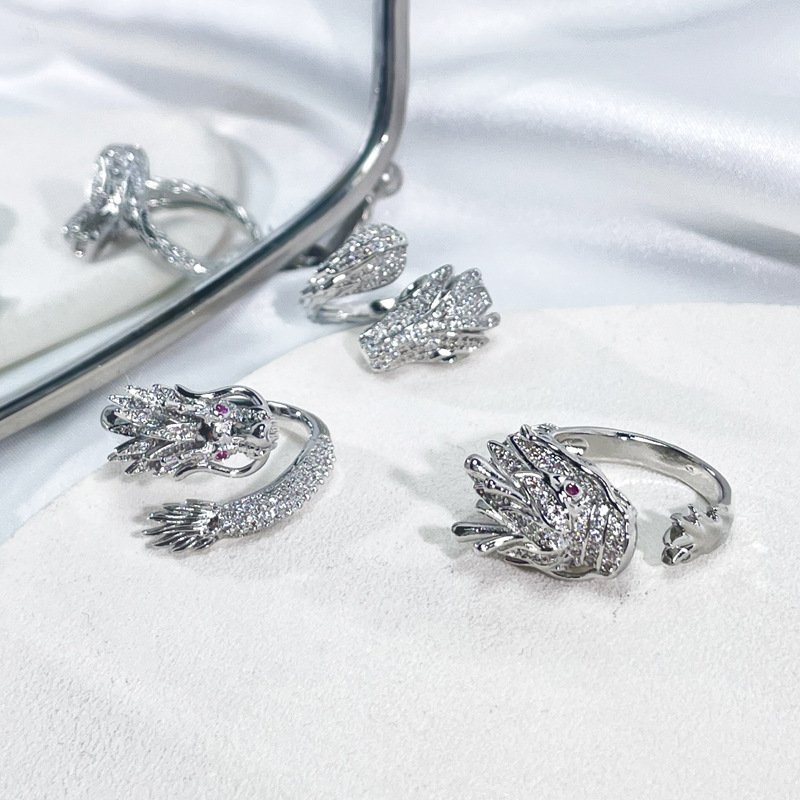 A niche design with a unique Chinese trend style, a dragon-shaped full diamond open ring, a neutral, irregular, light luxury and high-end ring Application Scenario