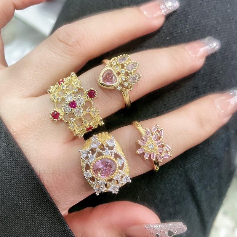 French retro light luxury pink diamond open ring, women's middle-aged style, ins cold style, niche high-end sense, index ring trend Application Scenario