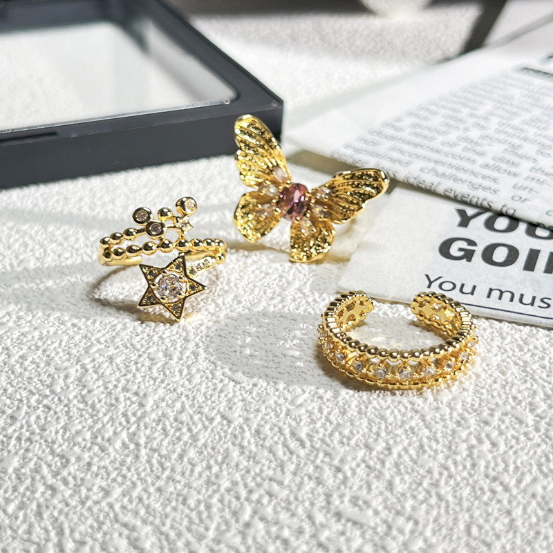 【 Butterfly Dream Star Ring 】 Exquisite irregular pink diamond dynamic butterfly opening ring, a trendy star ring for women Application Scenario