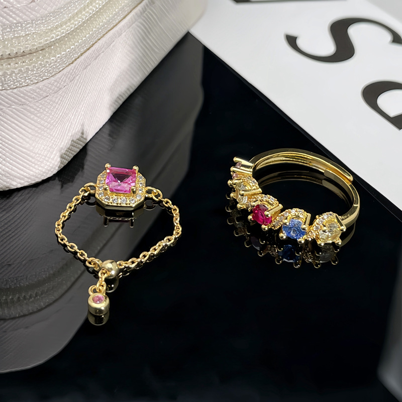 New small cube sugar chain ring for women, stretchable food ring, sweet and cool color diamond, versatile and elegant, niche and cold trend Specification drawing