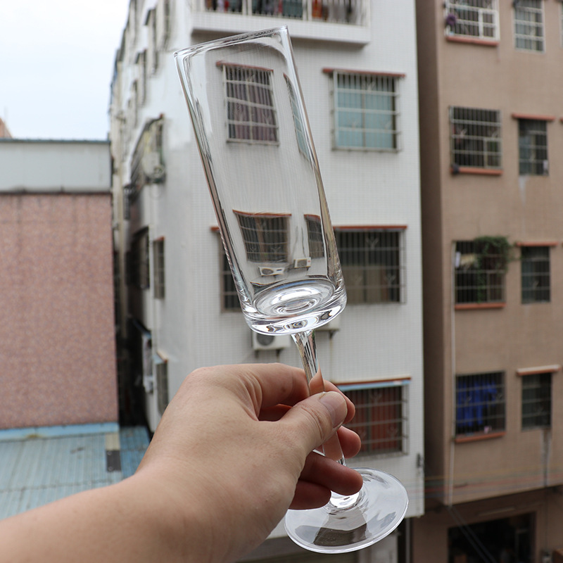 Special offer handcrafted crystal glass straight-through champagne glasses, highball glasses, white wine glasses wholesale, hotel household champagne glasses Specification drawing
