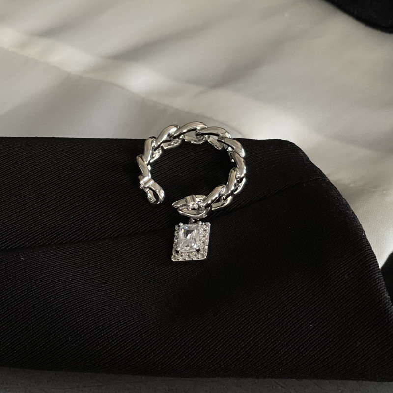 Sweet and cool style, unique geometric sparkling diamond zircon open ring, elegant and versatile for women, a small and niche socialite to wear in layers Specification drawing