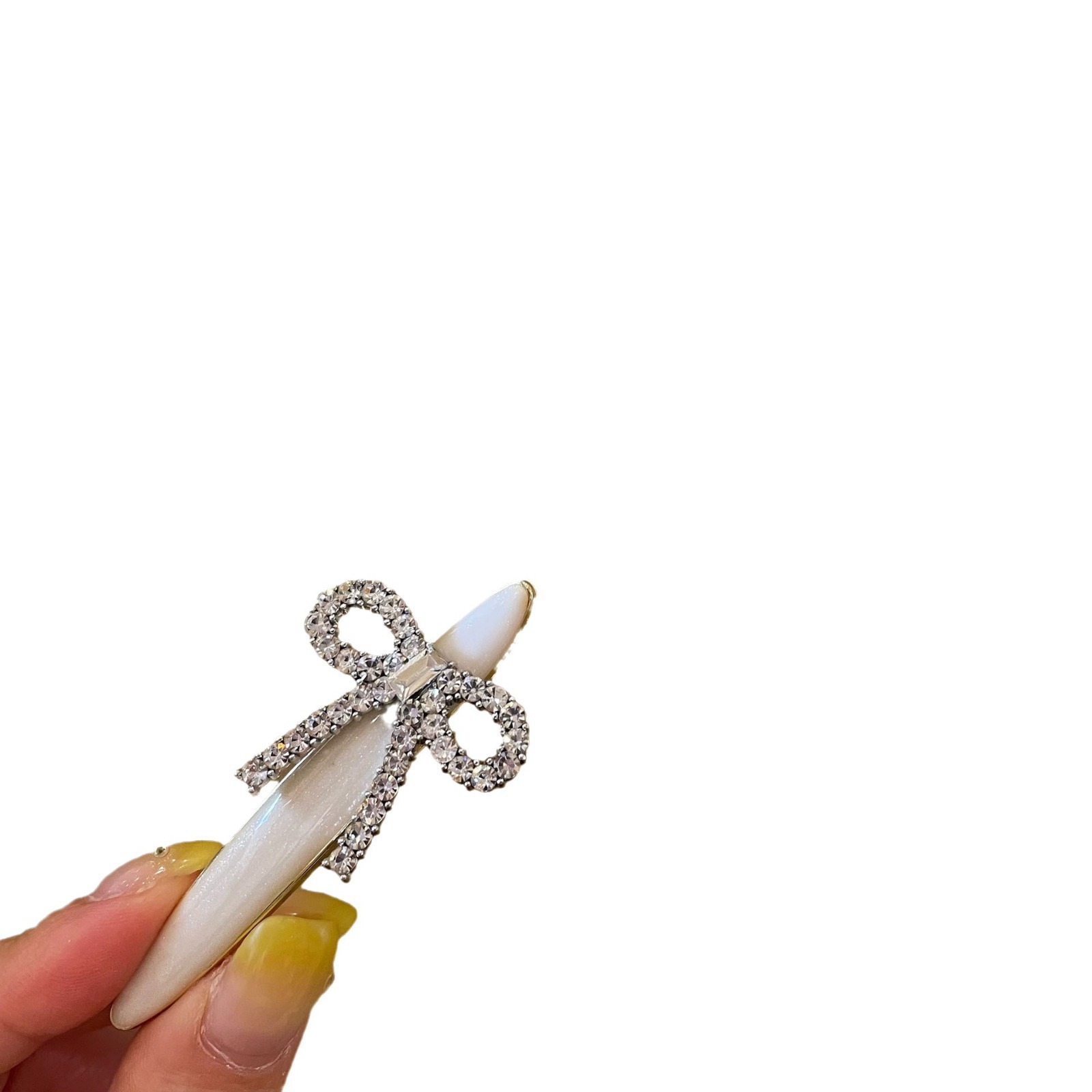 Han Yuan Light Luxury water diamond bow hair clip, high-end and exquisite hair clip, elegant little fragrance style, girl's short hair edge clip Item Picture
