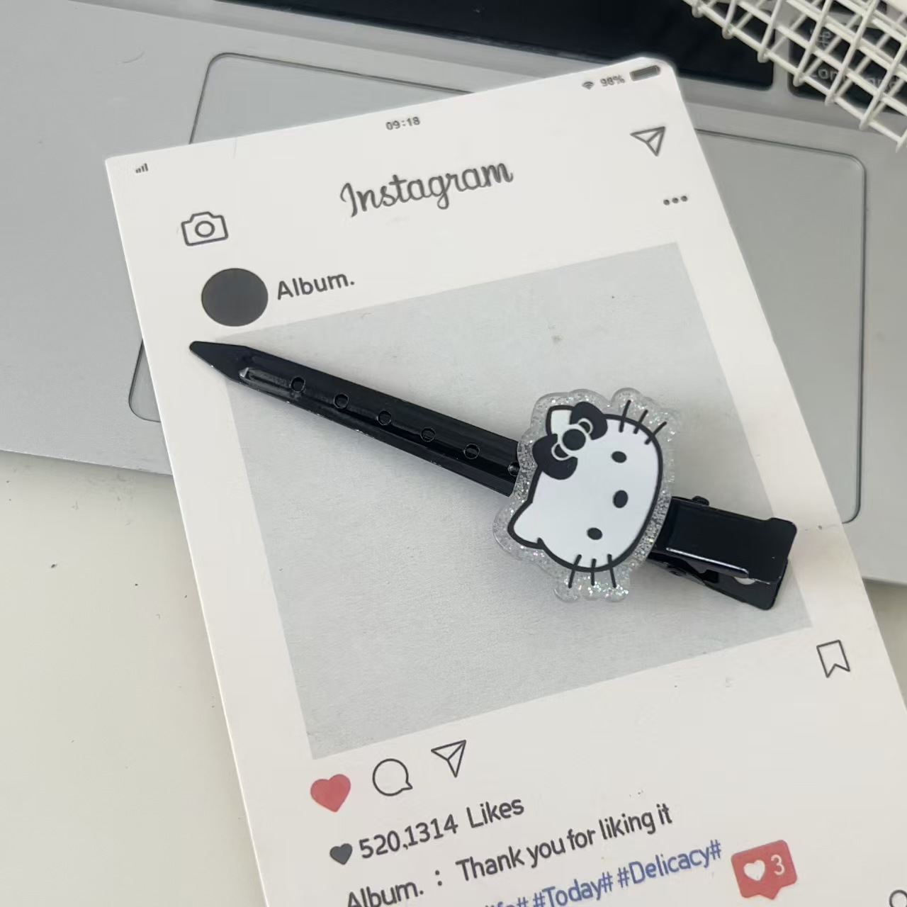 Sweet and cool, hot girl, cat hairpin, women's ins, high-end style, bangs clip, duckbill straight clip, fluffy side hairpin, hair accessory Application Scenario