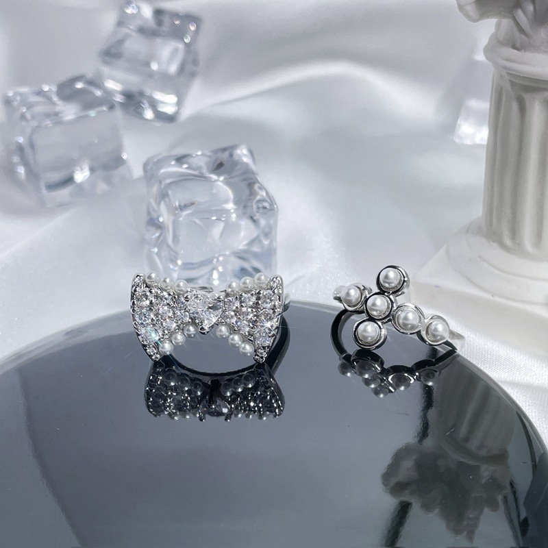 Sweet and cool light luxury bow pearl zircon open ring, exquisite and high-end, niche design, fashionable and individual ring details Picture