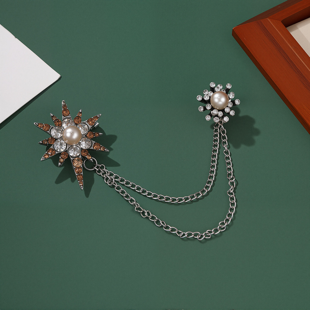 Korean-style retro pearl diamond-encrusted star-studded high-end suit brooch, metal chain tassel, niche design brooch Application Scenario