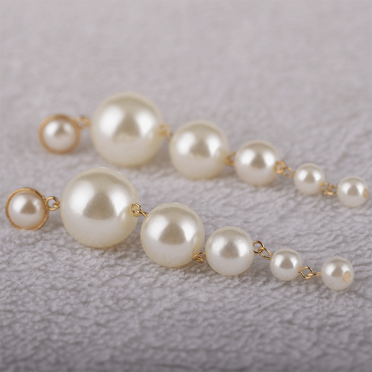 Wholesale of elegant large string of long pearl earrings and Baroque exaggerated long earrings from Japanese and Korean socialites details Picture