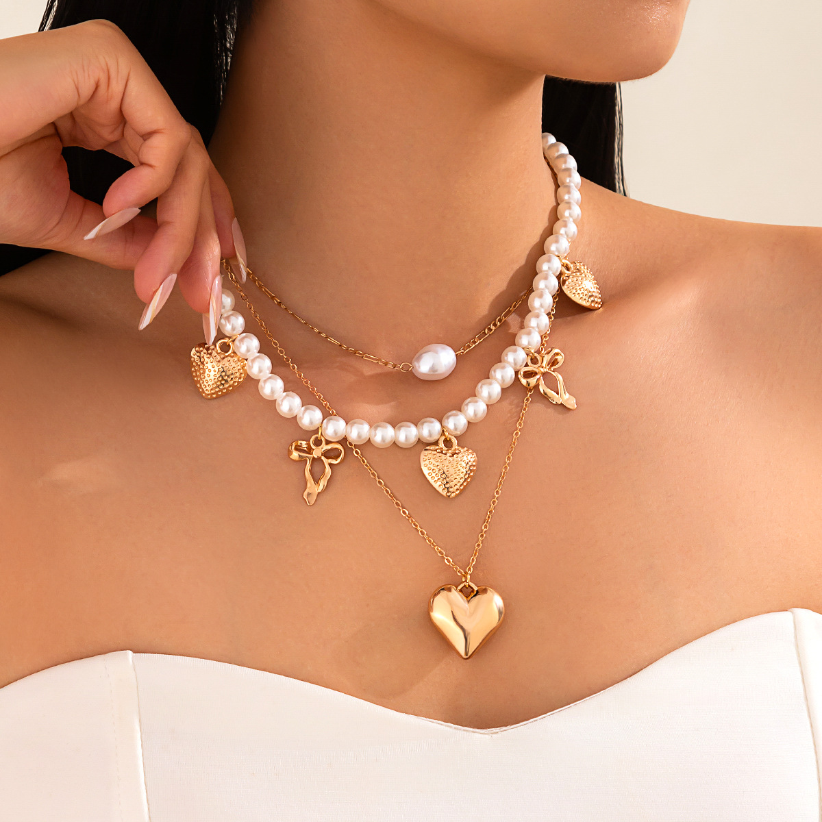 European and American cross-border jewelry, Baroque pearl beaded collarbone chain, retro heart-shaped alloy pendant necklace set details Picture