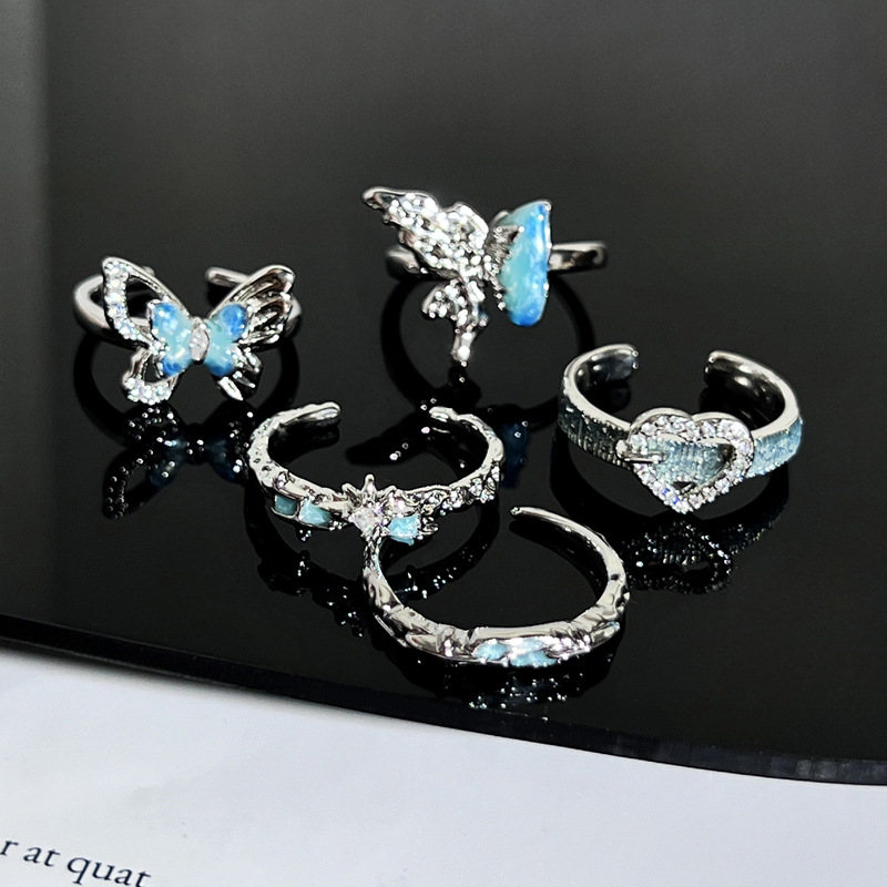 Simple and individual, sea blue gradient butterfly drop glaze ring, a unique feminine charm, irregular texture heart-shaped fashionable ring Specification drawing