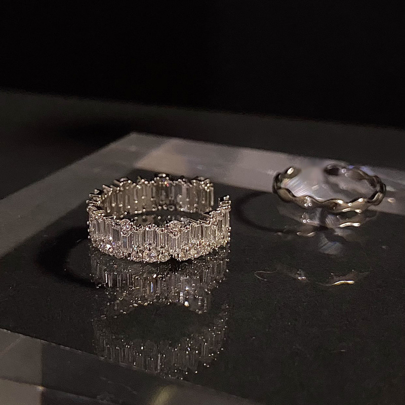 French light luxury, niche design, unique open ring for women, full diamond zircon, cold and elegant style, simple and fashionable ring Application Scenario