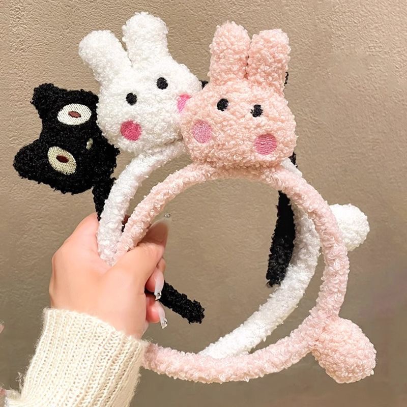 Black cat headband, cute cat washing face, women's autumn and winter Internet celebrity new headwear, children's headband, plush hair tie, hair clip details Picture